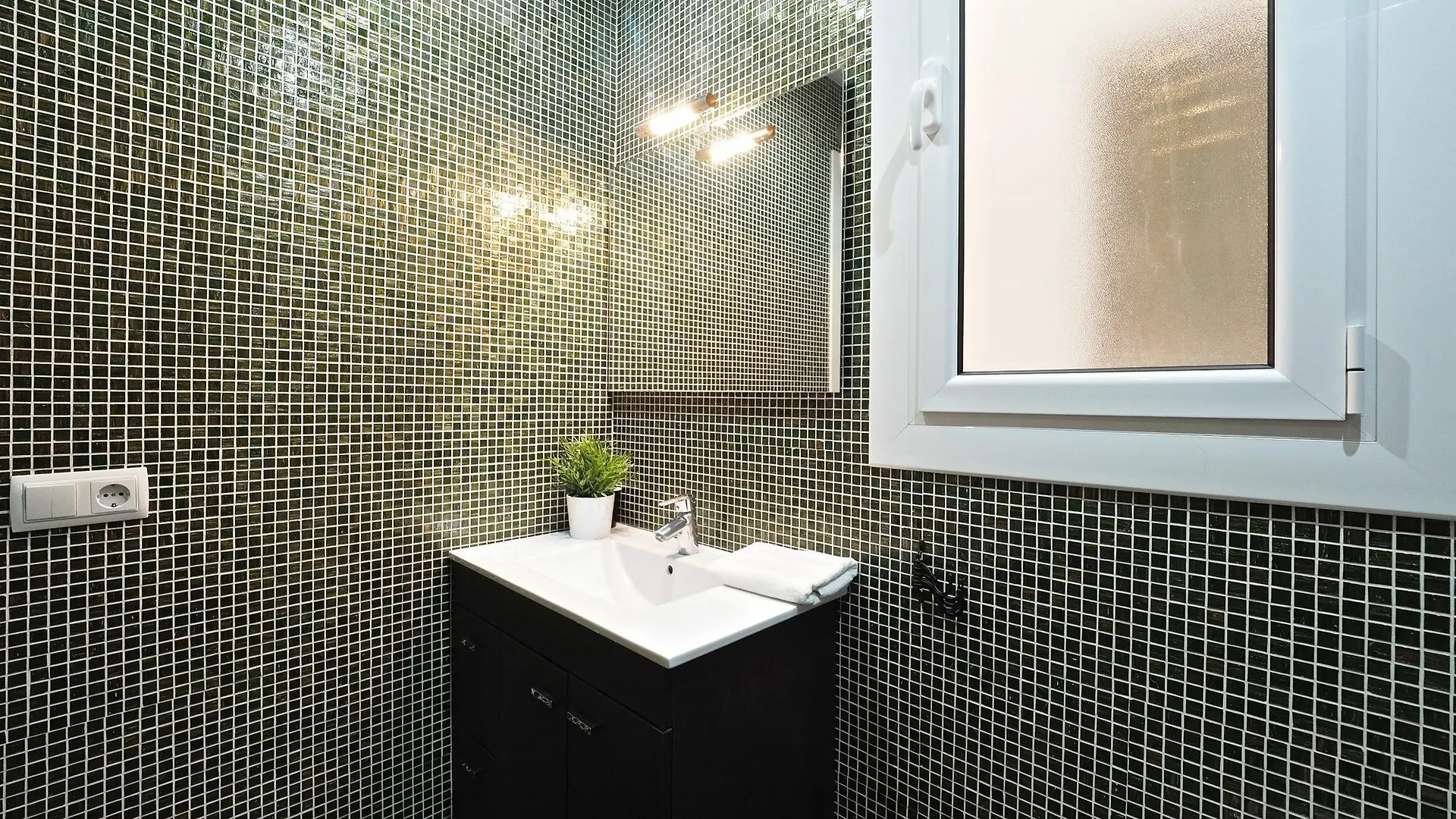 Suites4Days Sagrada Familia Apartment Barcelona 0*,  Spain