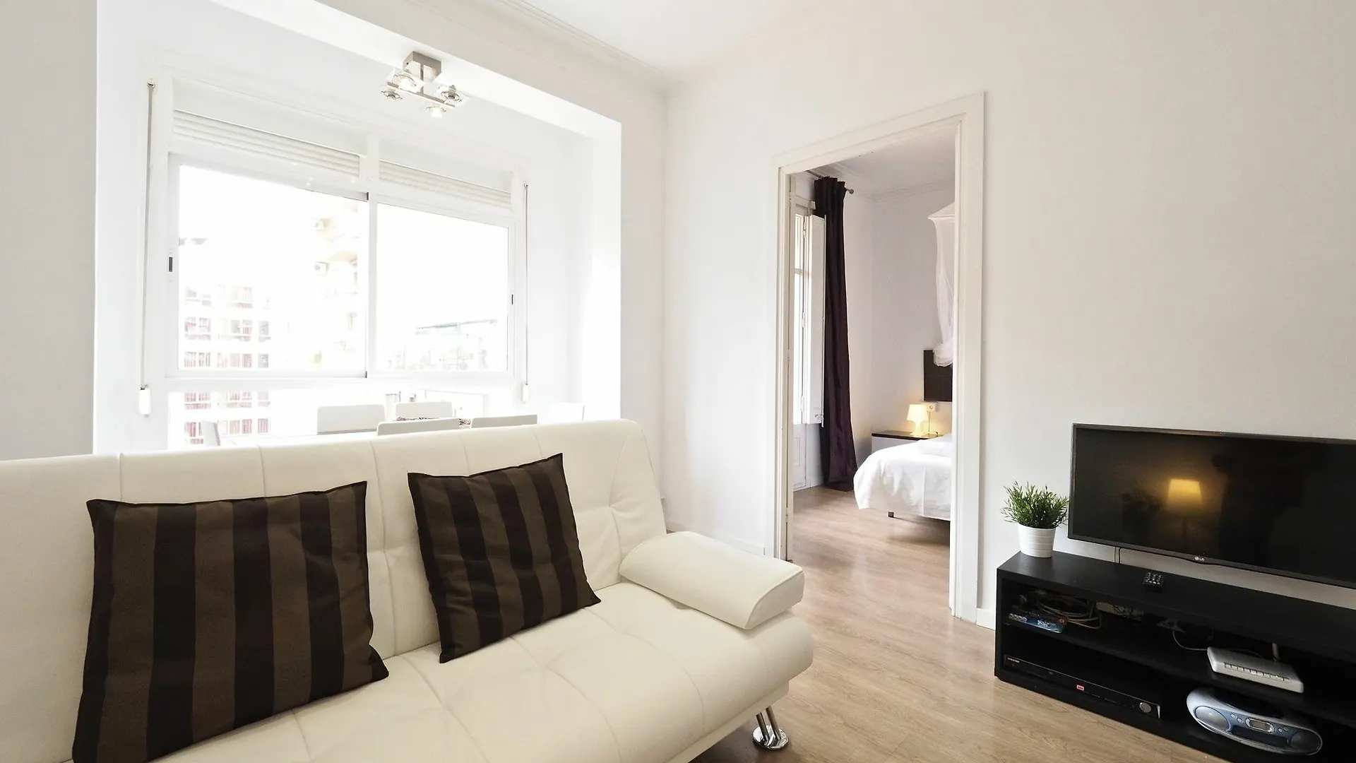 Suites4Days Sagrada Familia Apartment Barcelona 0*,  Spain